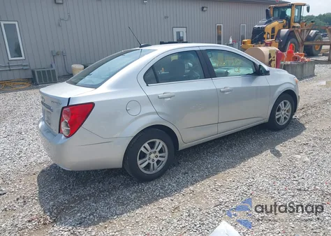 2015 Chevrolet Sonic Lt Auto z USA, uszkodzony, nr VIN 1G1JC5SHXF4203936